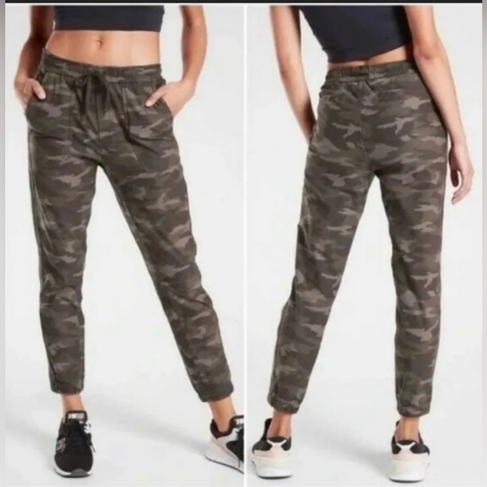 Athleta Farallon Camo Joggers